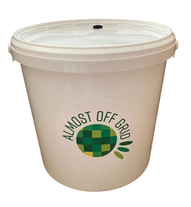 ALMOST OFF GRID 5 Litre Fermentation Bucket with Lid, grommet and airlock - Almost Off Grid