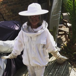 Beginner Beekeeping: My First Beehive Inspection